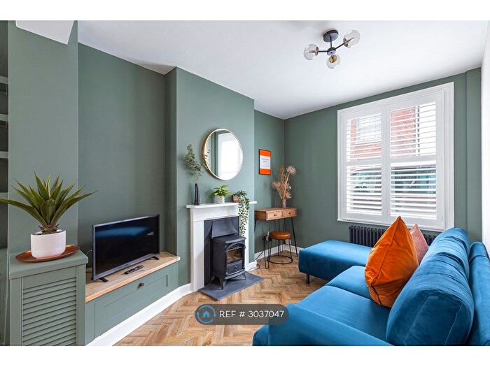 2 Bedroom Terraced House To Rent In Queens Gardens, Brighton, BN1