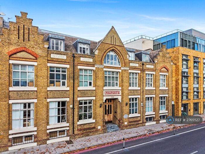 Studio To Rent In Battersea Park Road, London, SW11