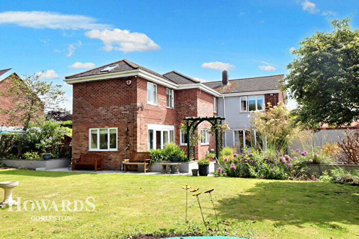5 Bedroom Detached House For Sale In Lowestoft Road, Gorleston, NR31