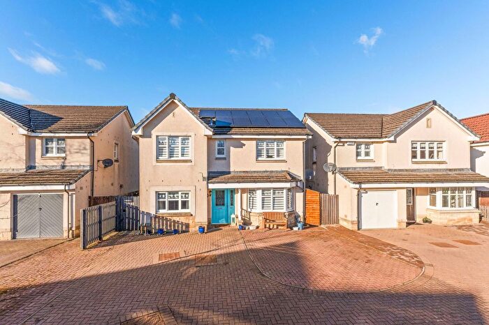 5 Bedroom Detached House For Sale In Chuckethall Road, Livingston, EH54