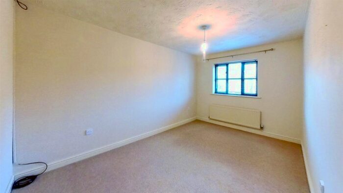 5 Bedroom Detached House To Rent In Plantation Place, Shenley Brook End, Milton Keynes, MK5