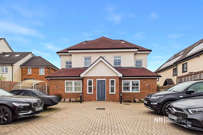 2 Bedroom Flat For Sale In Cox Lane, West Ewell, Surrey., KT19