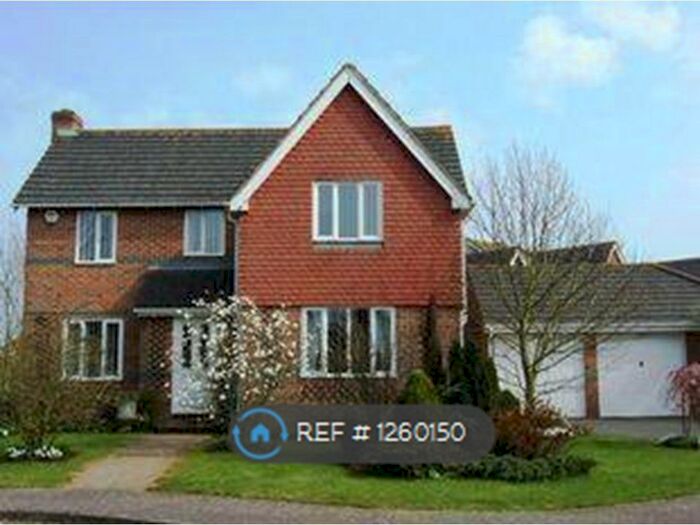 4 Bedroom Detached House To Rent In Hunt Close Hawkinge, Hawkinge Kent, CT18