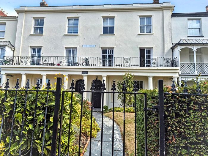 2 Bedroom Flat For Sale In - Union Terrace, Barnstaple, EX32