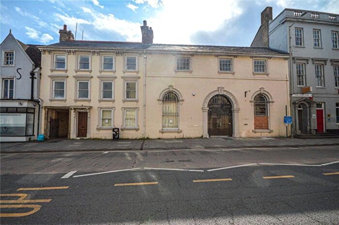 2 Bedroom Apartment To Rent In High Street, Old Town, Swindon, Wiltshire, SN1
