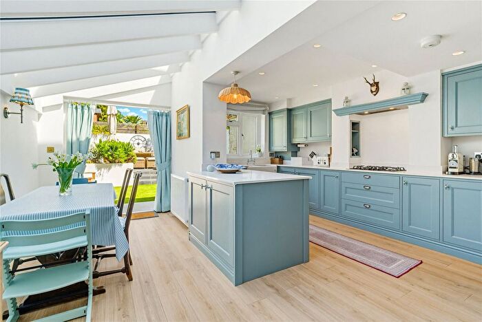 5 Bedroom Terraced House For Sale In Beechcroft Road, SW17