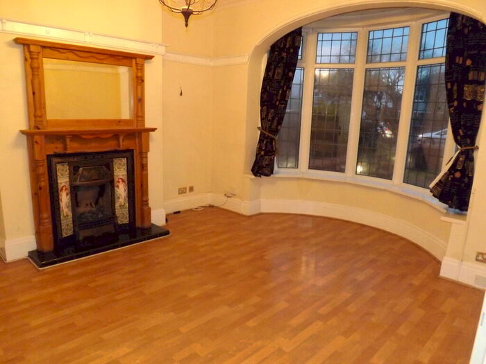5 Bedroom Semi-Detached House To Rent In Preston New Road, Blackpool, FY4