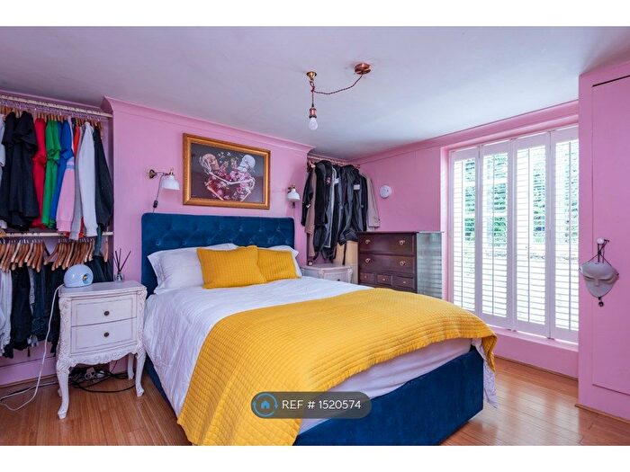1 Bedroom Flat To Rent In Queensbridge Road, London, E2