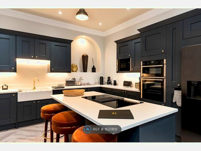 2 Bedroom Flat To Rent In Tapton Elms, Sheffield, S10