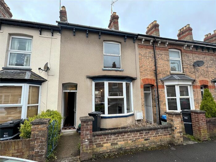 3 Bedroom Terraced House To Rent In William Street, Taunton, TA2