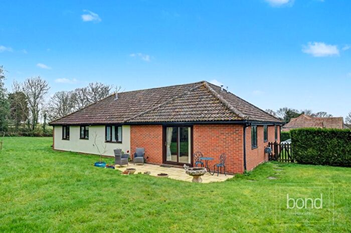 2 Bedroom Semi-Detached Bungalow For Sale In High Pastures, Little Baddow, Chelmsford, CM3