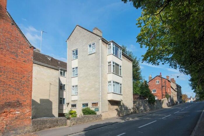 1 Bedroom Flat To Rent In Brookside Court, Woodstock, OX20