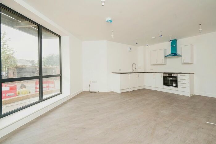 2 Bedroom Flat To Rent In Northumberland Park, London, N17