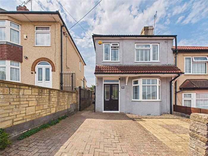 3 Bedroom Semi-Detached House For Sale In Alma Road, Kingswood, Bristol, BS15