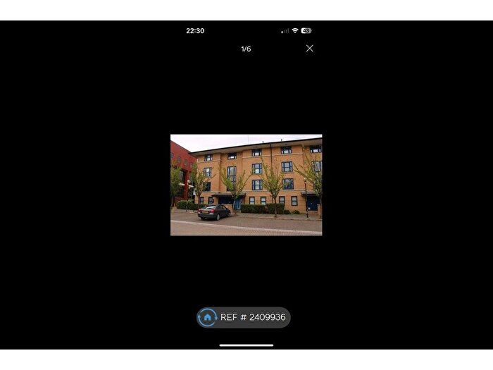 2 Bedroom Flat To Rent In North Row, Milton Keynes, MK9