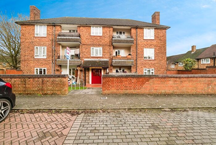 3 Bedroom Flat For Sale In Corran Way, South Ockendon, Essex, RM15