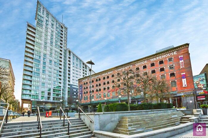 2 Bedroom Flat For Sale In Great Northern Tower, Watson Street, Deansgate, Manchester City Centre, M3