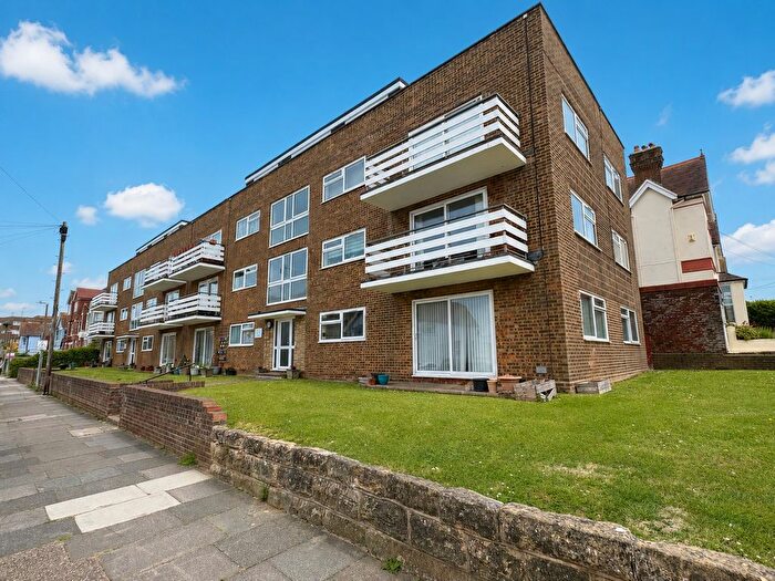 2 Bedroom Flat For Sale In Clifford Road, Bexhill-On-Sea, TN40