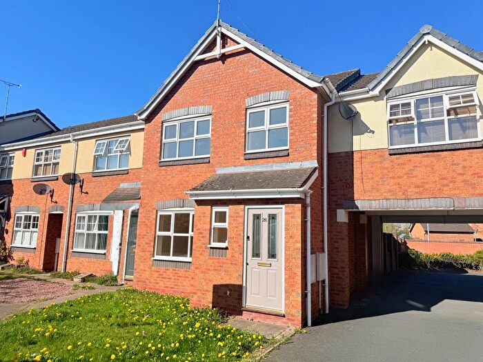 3 Bedroom Town House To Rent In Marlow Drive, Branston, Burton-On-Trent, DE14