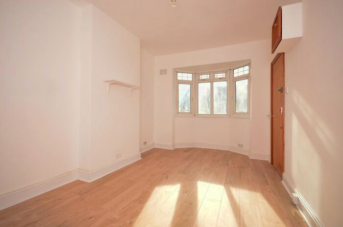 Property To Rent In High Street Colliers Wood, London, Greater London., SW19
