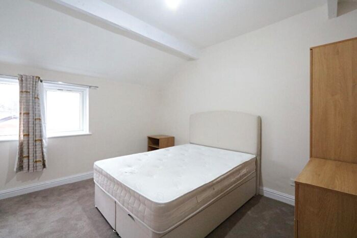 2 Bedroom Flat To Rent In Moss Lane West, Manchester, M15