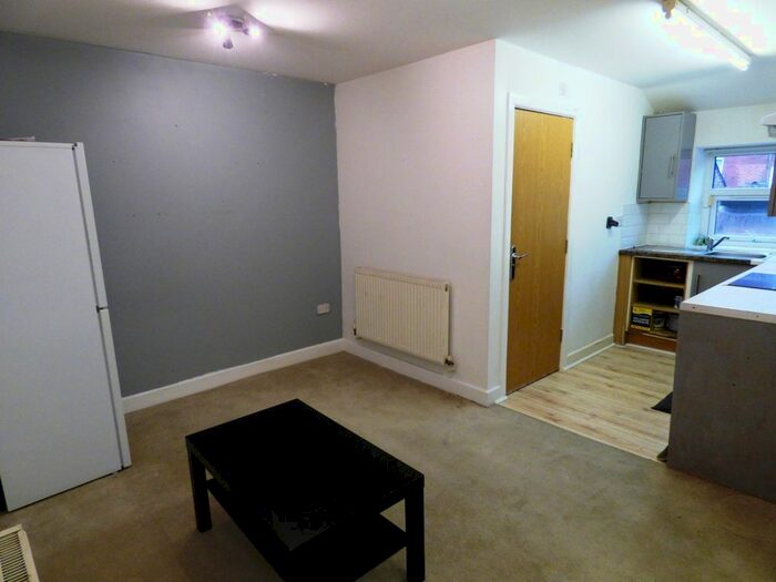 1 Bedroom Flat To Rent In Blackburn Road, Astley Bridge, Bolton, BL1