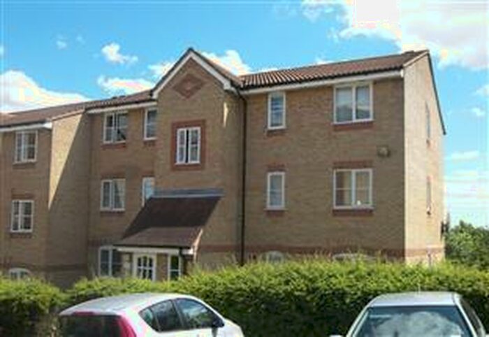 2 Bedroom Flat To Rent In Prestatyn Close, Old Town, Stevenage, SG1