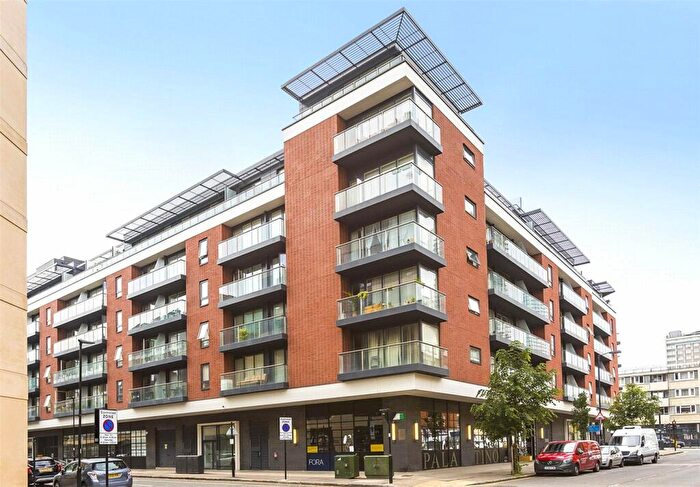 2 Bedroom Apartment For Sale In Worcester Point, Central Street, London, EC1V
