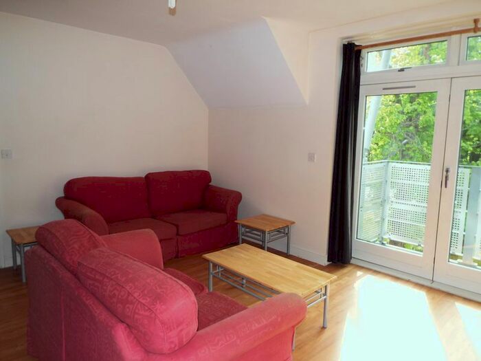 2 Bedroom Flat To Rent In Middlepark Drive, Northfield, Birmingham, B31