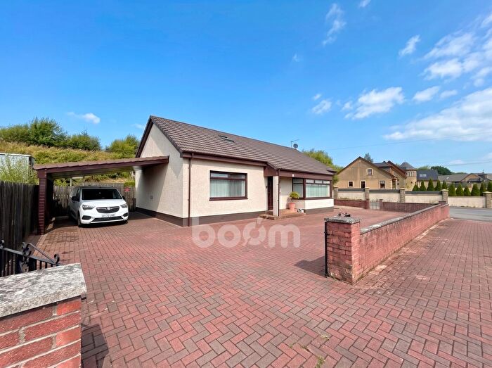 5 Bedroom Detached House For Sale In Dunlop Road, Barrmill, KA15