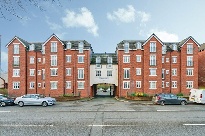 2 Bedroom Flat For Sale In Wilderspool Causeway, Warrington, Cheshire, WA4