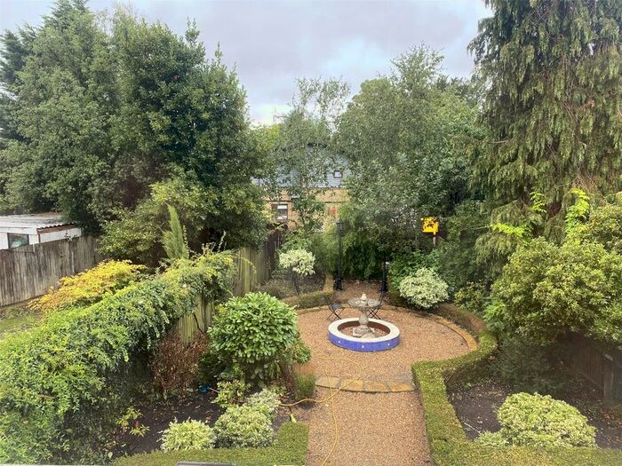 1 Bedroom Flat To Rent In Watford Way, London, NW4