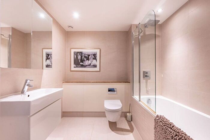 2 Bedroom Flat To Rent In Bonchurch Road, Portobello, London, W10