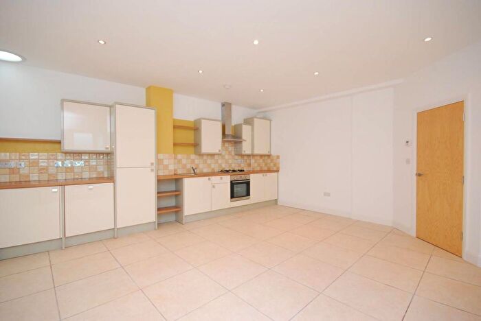 2 Bedroom Apartment To Rent In Moray Mews, London, N7