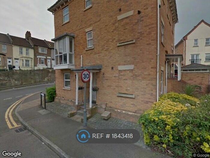 2 Bedroom Flat To Rent In Diana Road, Chatham, ME4