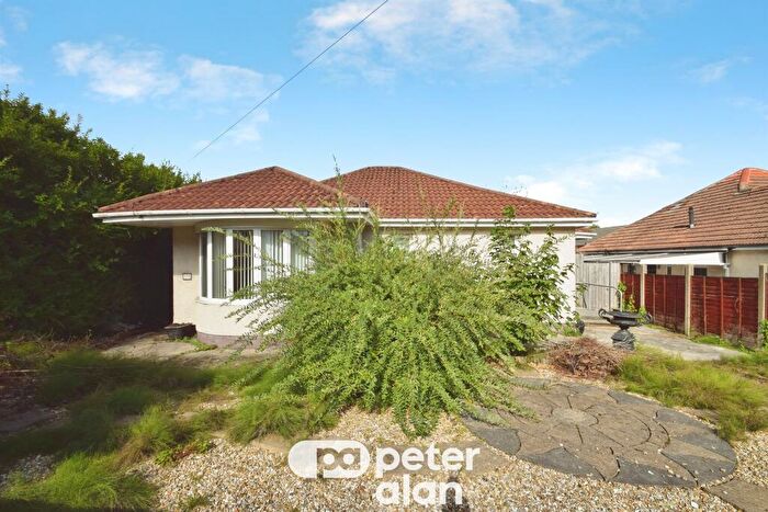 3 Bedroom Detached Bungalow For Sale In Gors Avenue, Townhill, Swansea, SA1