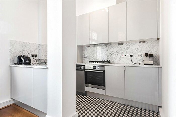 2 Bedroom Apartment To Rent In Boundary Street, Shoreditch, London, E2