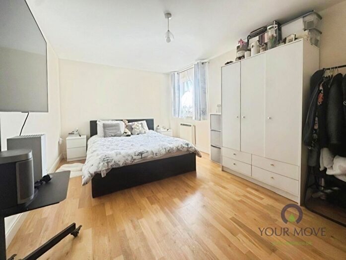 2 Bedroom Flat To Rent In St. Peters Street, Maidstone, Kent, ME16
