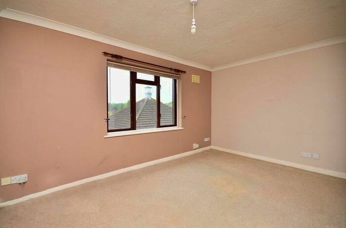 1 Bedroom Flat To Rent In Dairymans Walk, Burpham, Guildford, GU4