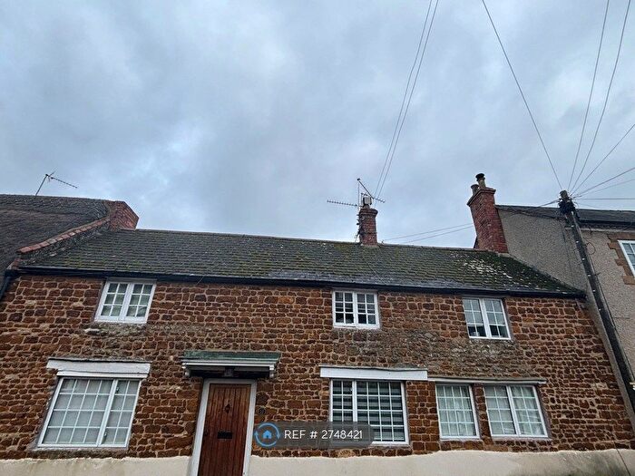 3 Bedroom Semi-Detached House To Rent In Lodge Road, Northampton, NN7