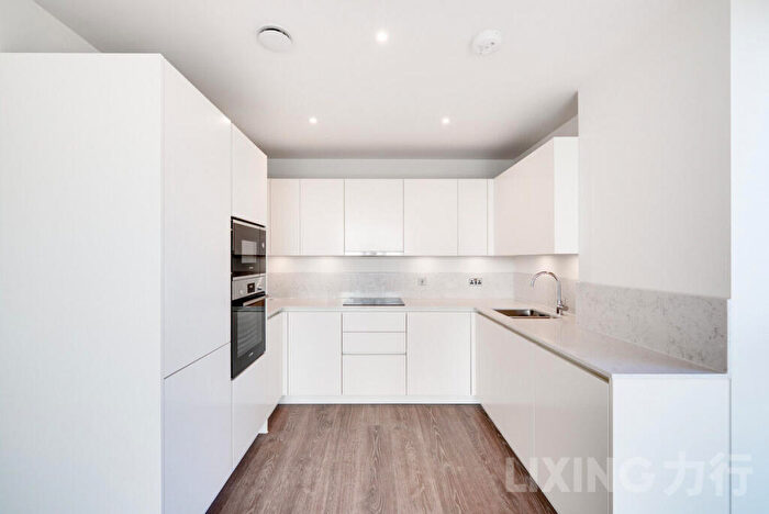 2 Bedroom Apartment To Rent In Menara Point, Twlevetrees Park, E16