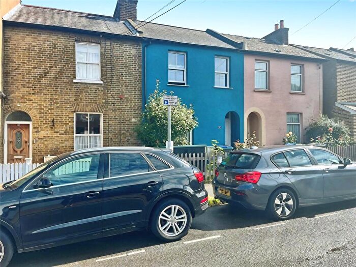 Studio To Rent In Cambridge Grove Road, Kingston Upon Thames, KT1