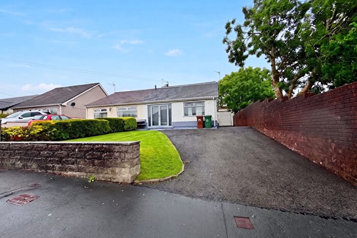 2 Bedroom Semi-Detached Bungalow For Sale In Pantycefn Road, Markham, Blackwood, NP12