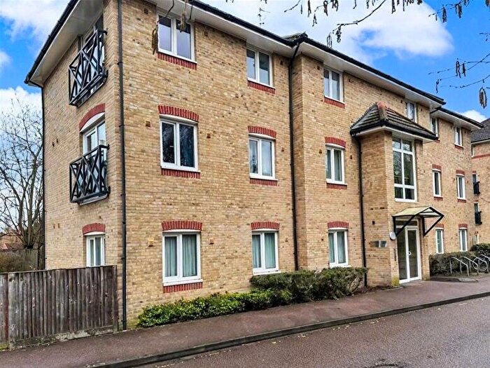 2 Bedroom Flat To Rent In Amberside Court, Hardings Close, Hemel Hempstead, HP3