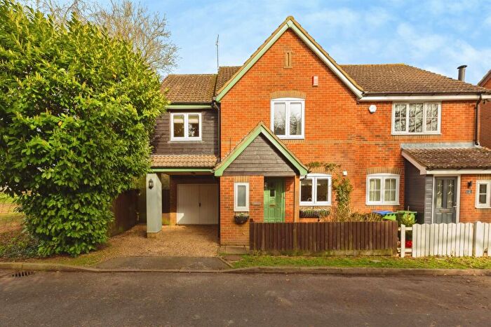 3 Bedroom Semi Detached House For Sale In The Meadows, Whitchurch, Aylesbury, HP22