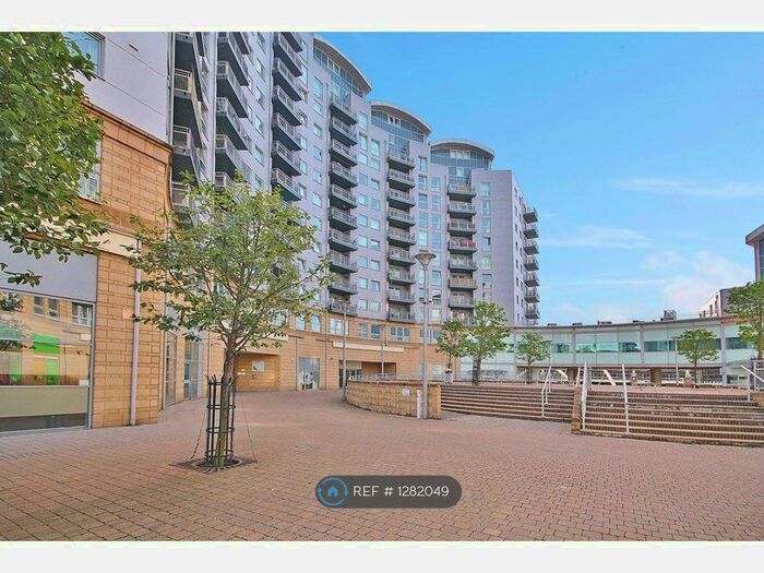 2 Bedroom Flat To Rent In Crown Heights Alencon Link, Basingstoke RG21