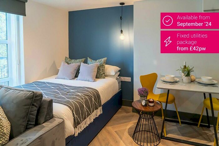 Studio To Rent In Piccadilly Village, M4