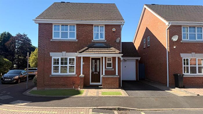 4 Bedroom Detached House To Rent In Batchelor Close, Stourbridge, DY8