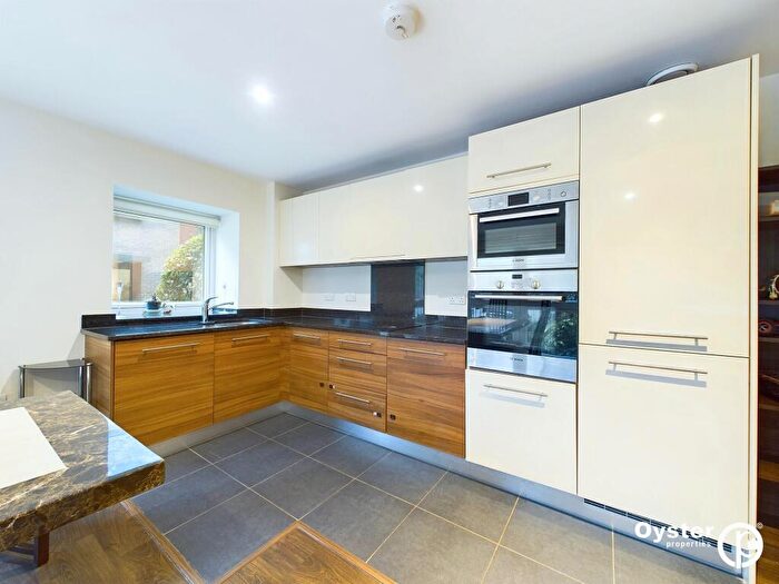 2 Bedroom Apartment To Rent In Unwin Way, Stanmore, HA7