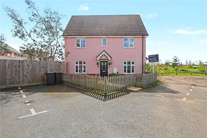 3 Bedroom Semi Detached House For Sale In Finch Road, Attleborough, Norfolk, NR17